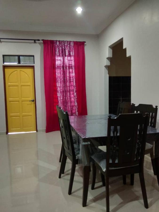 Homestay D Arynie Bukit Payong Esterno foto